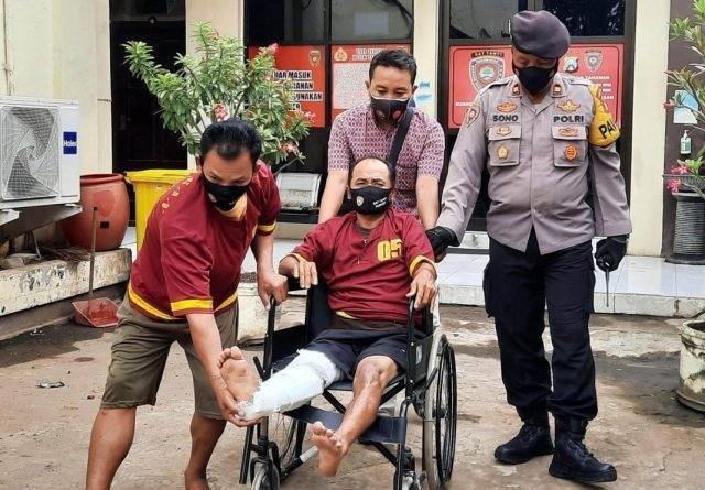 Kabur Saat Ditangkap, Dua Residivis Curanmor Lekok Ditembak Kakinya - LINTASJATIM.com