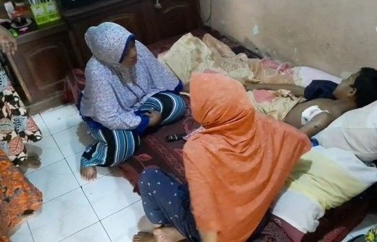 Bocah di Mojokerto Tersambar  Petir  Saat Temannya Asyik 